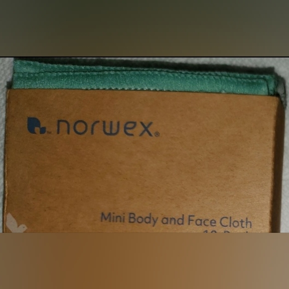 Norwex sample cloths 3 pack !3/25! - Picture 4 of 7
